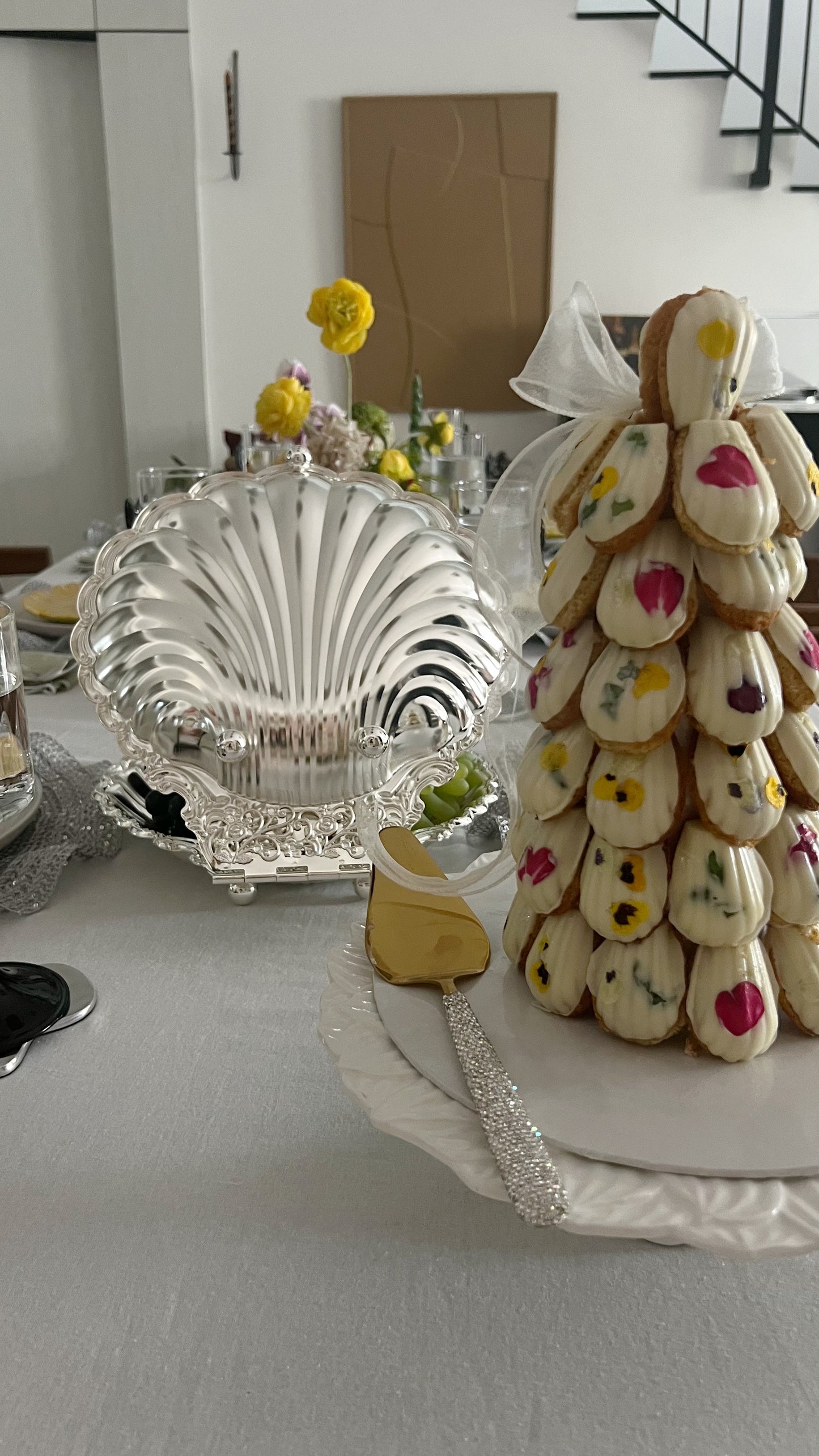 (*Restocked) Shell Serving Dish