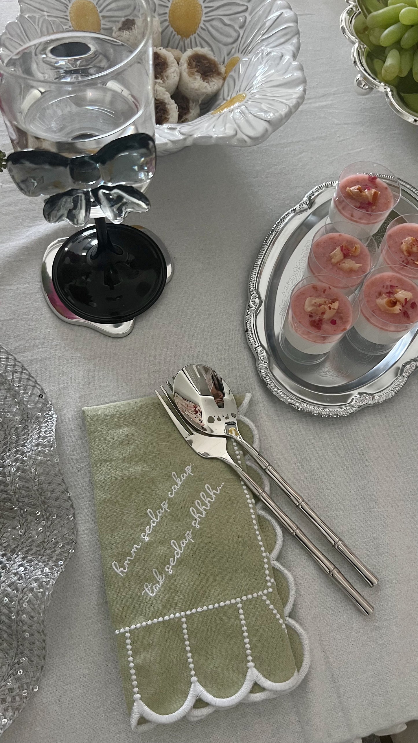 Set of 2 Fras Embroidered Linen Napkin - Green
