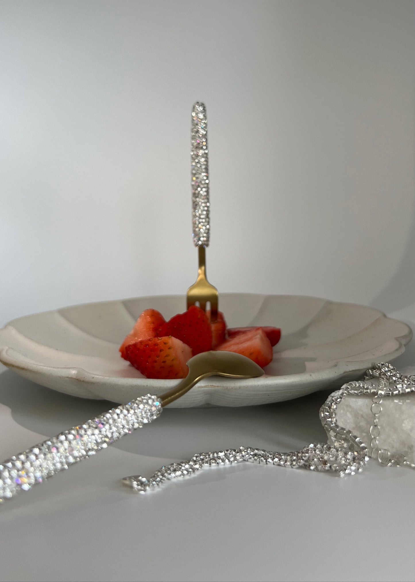 rhinestone dessert cutleries for stunning table setting / tablescapes