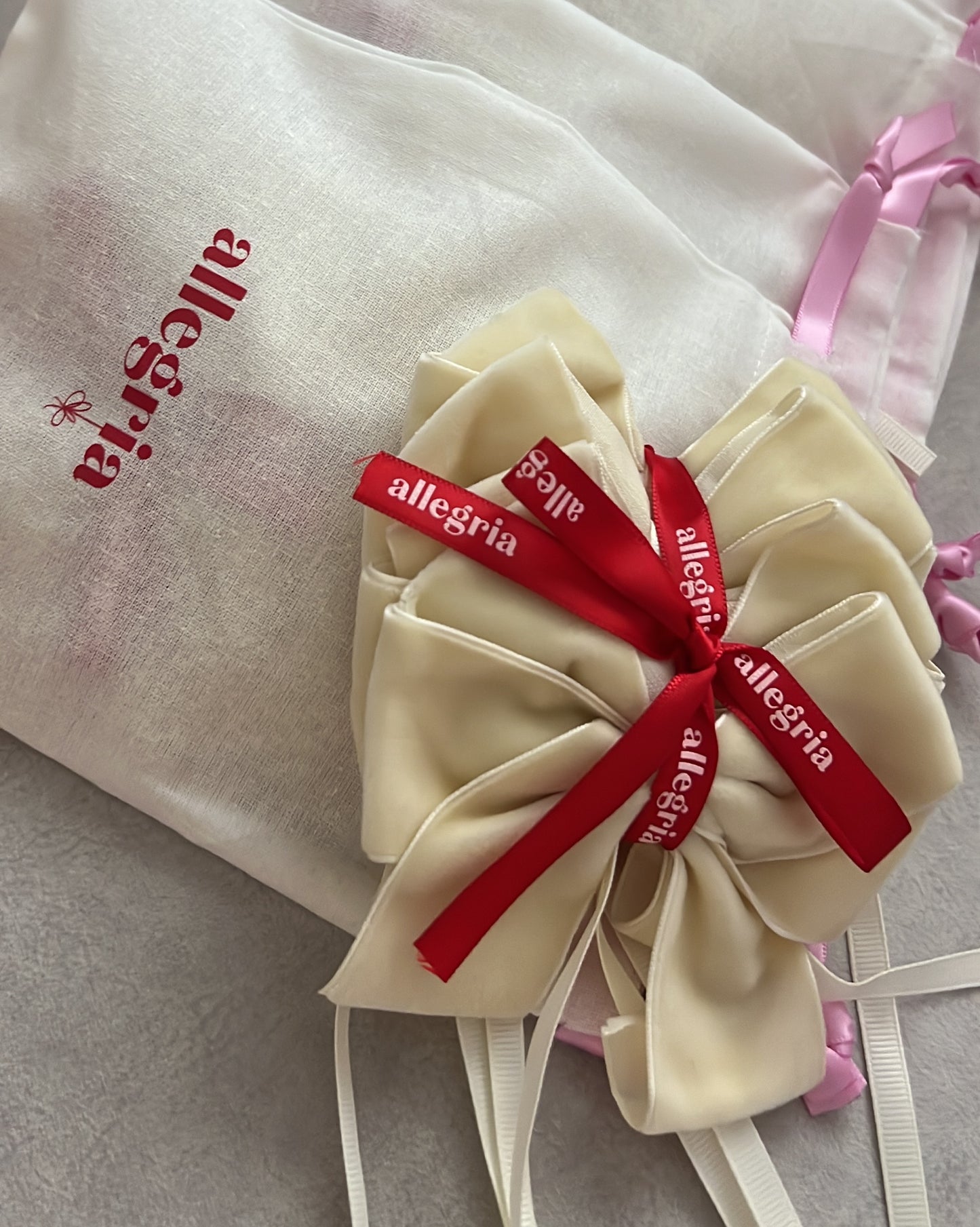 Georgina Bow Napkin Holder