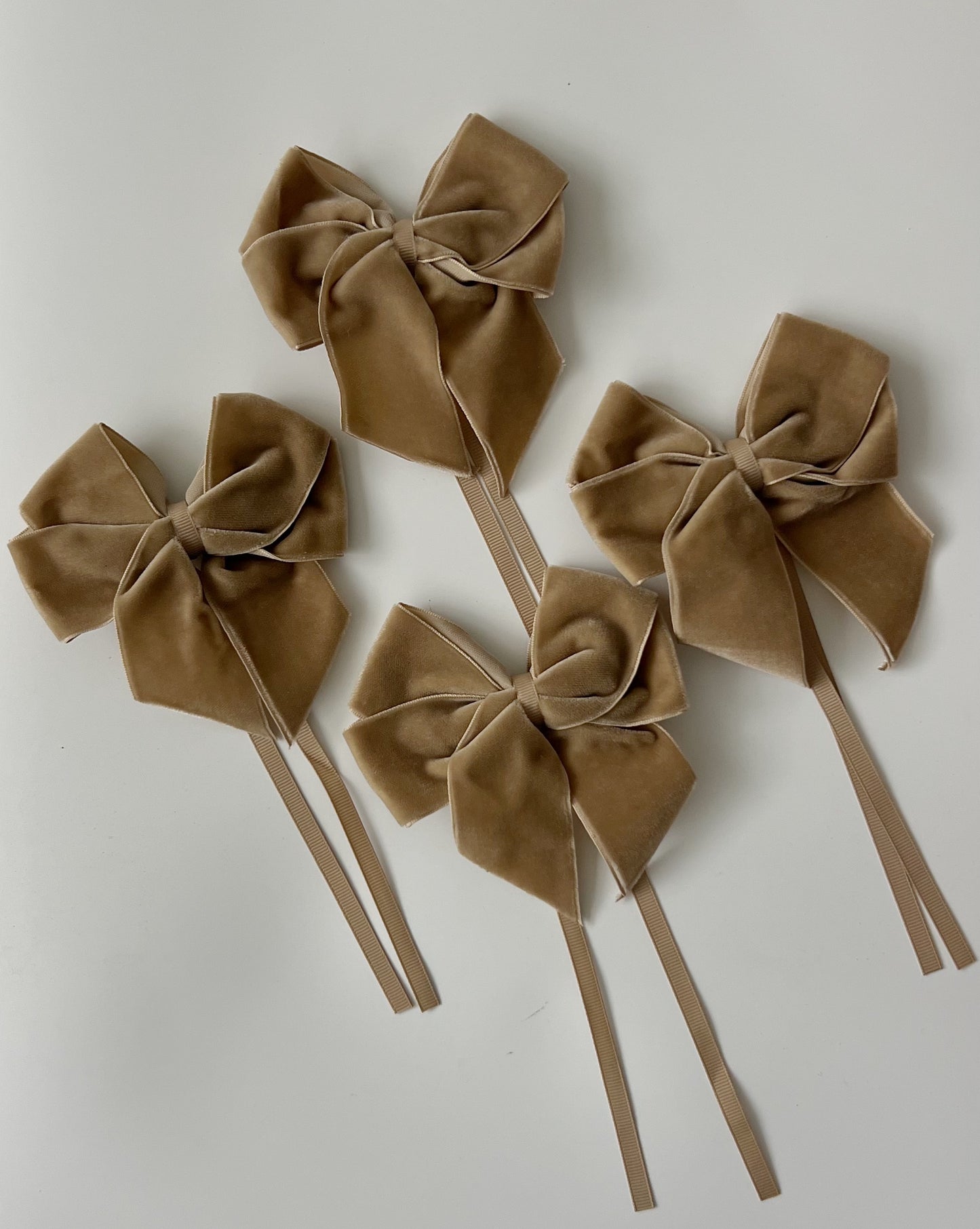 Georgina Bow Napkin Holder