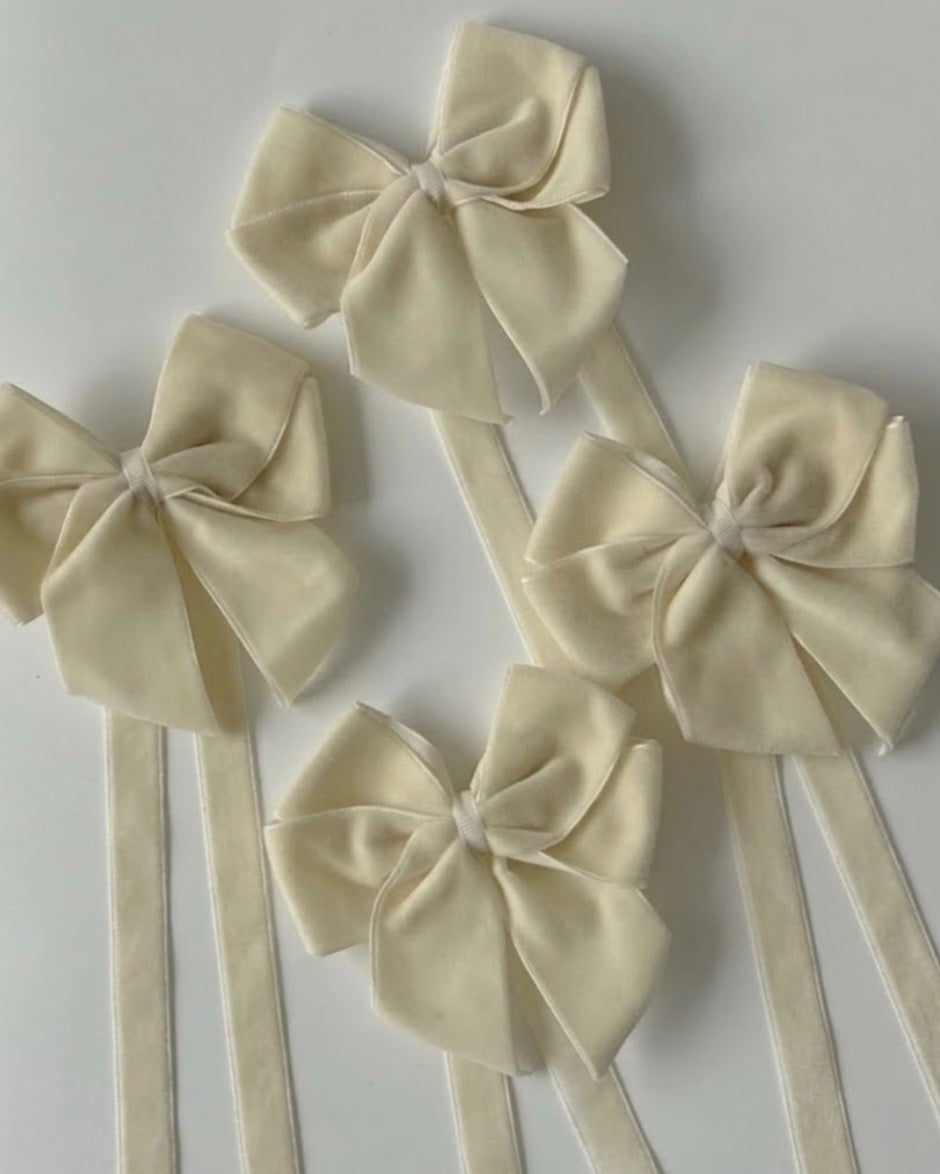 Georgina Bow Napkin Holder